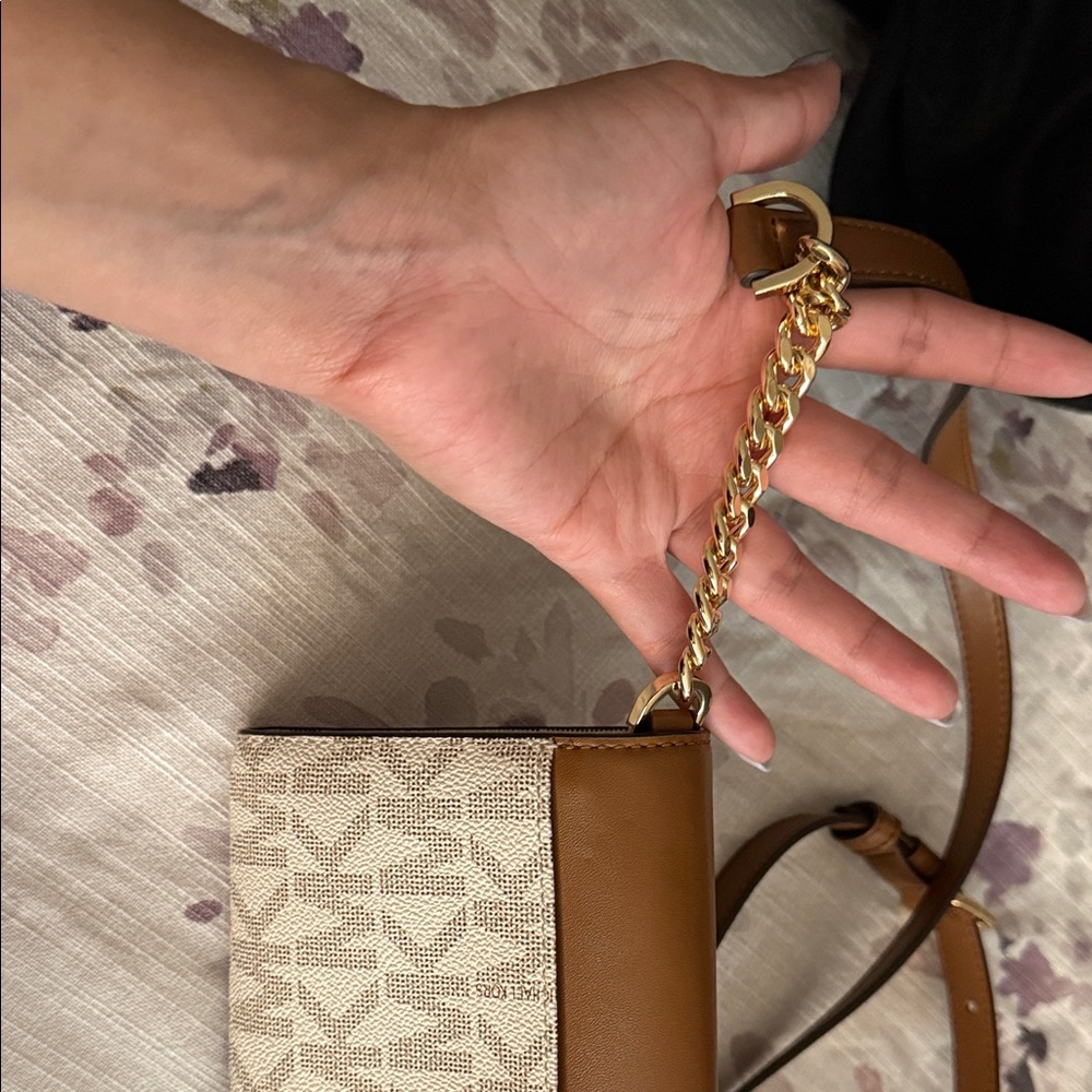 Michael Kors Brown and Cream Wallet Bag - Picture 6 of 7